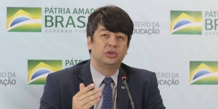 Secretário de ensino superior deixa o MEC  Mais Informa